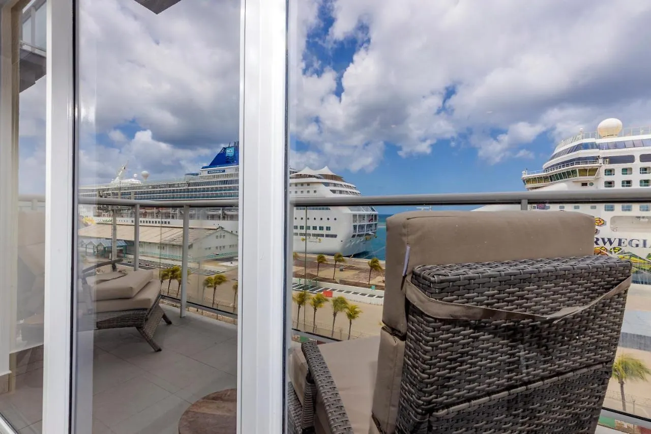 오란제스타트 Experience The Groovy Harbour House Lifestyle 아파트 0*,  아루바